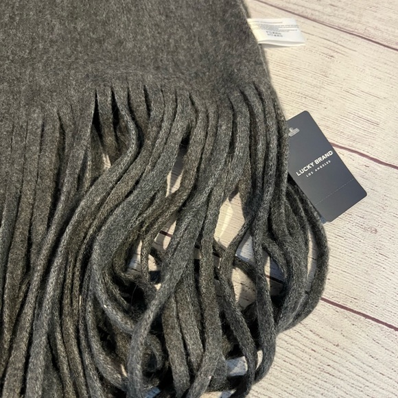 Lucky Brand Winter Scarf - NWT - Picture 2 of 7